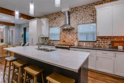 322 S Brighton Avenue Dallas TX 75208