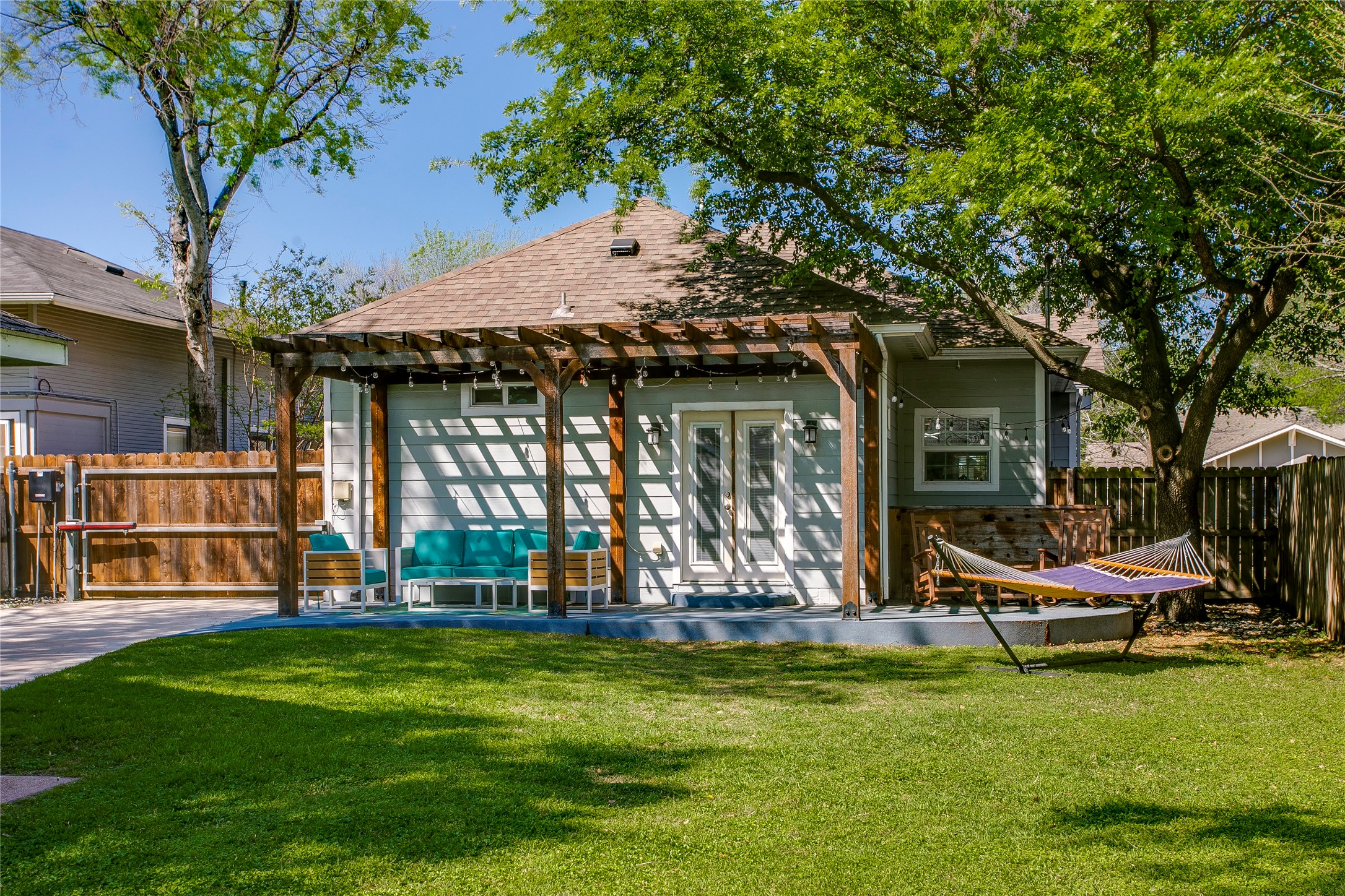 322 S Brighton Avenue Dallas TX 75208