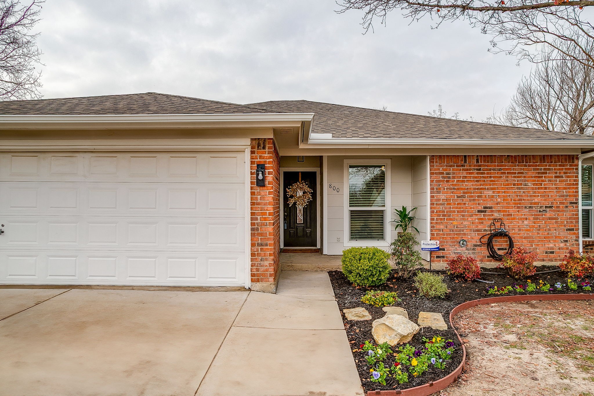 800 Crestview Drive Burleson TX 76028