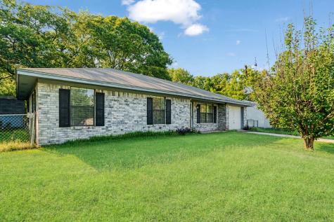 450 Faucett Street Blossom TX 75416