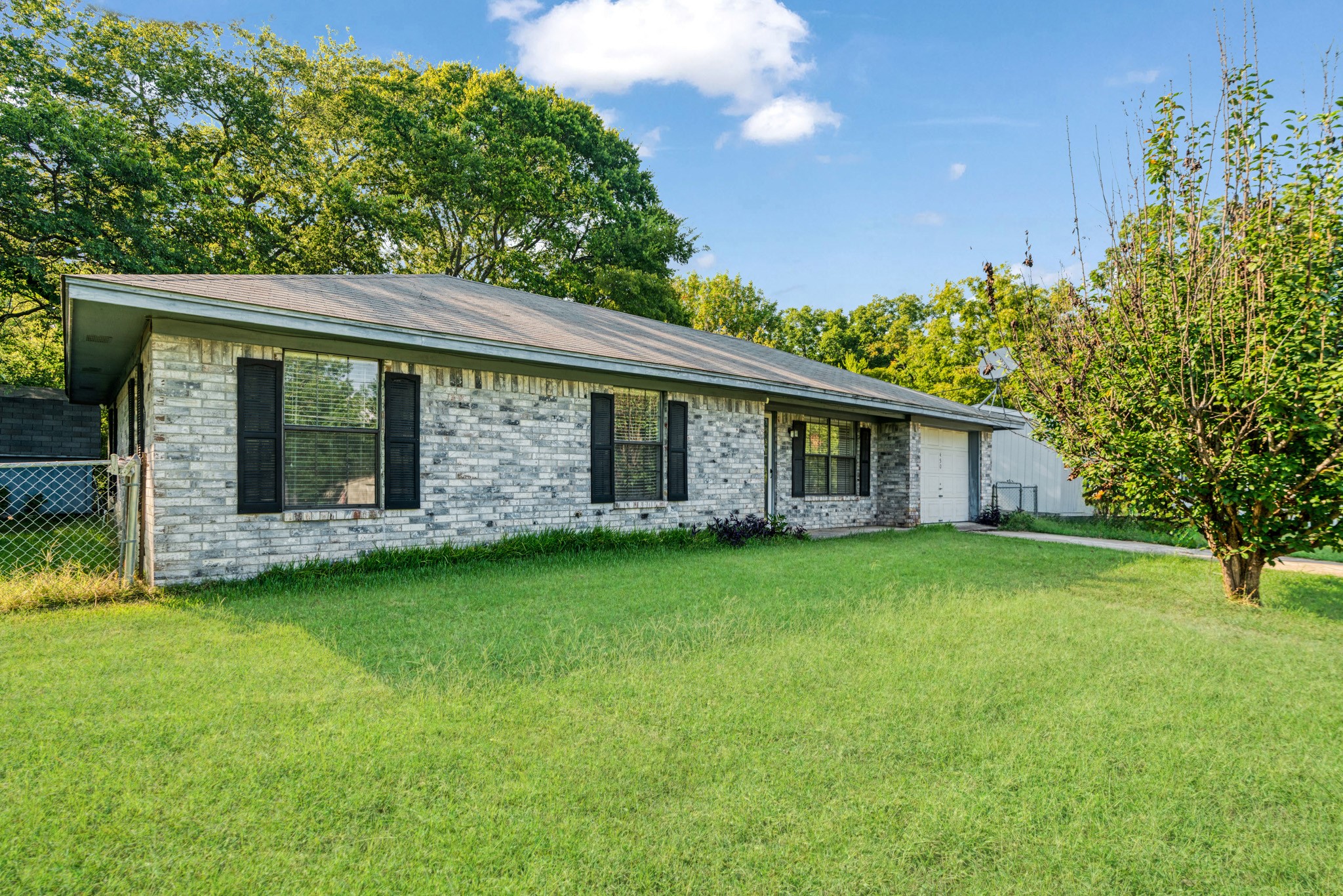 450 Faucett Street Blossom TX 75416