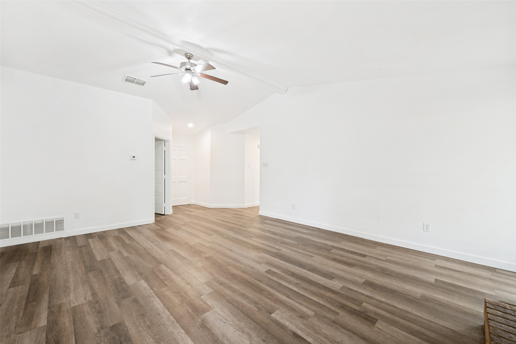 214 Valley Forge Lane Arlington TX 76002
