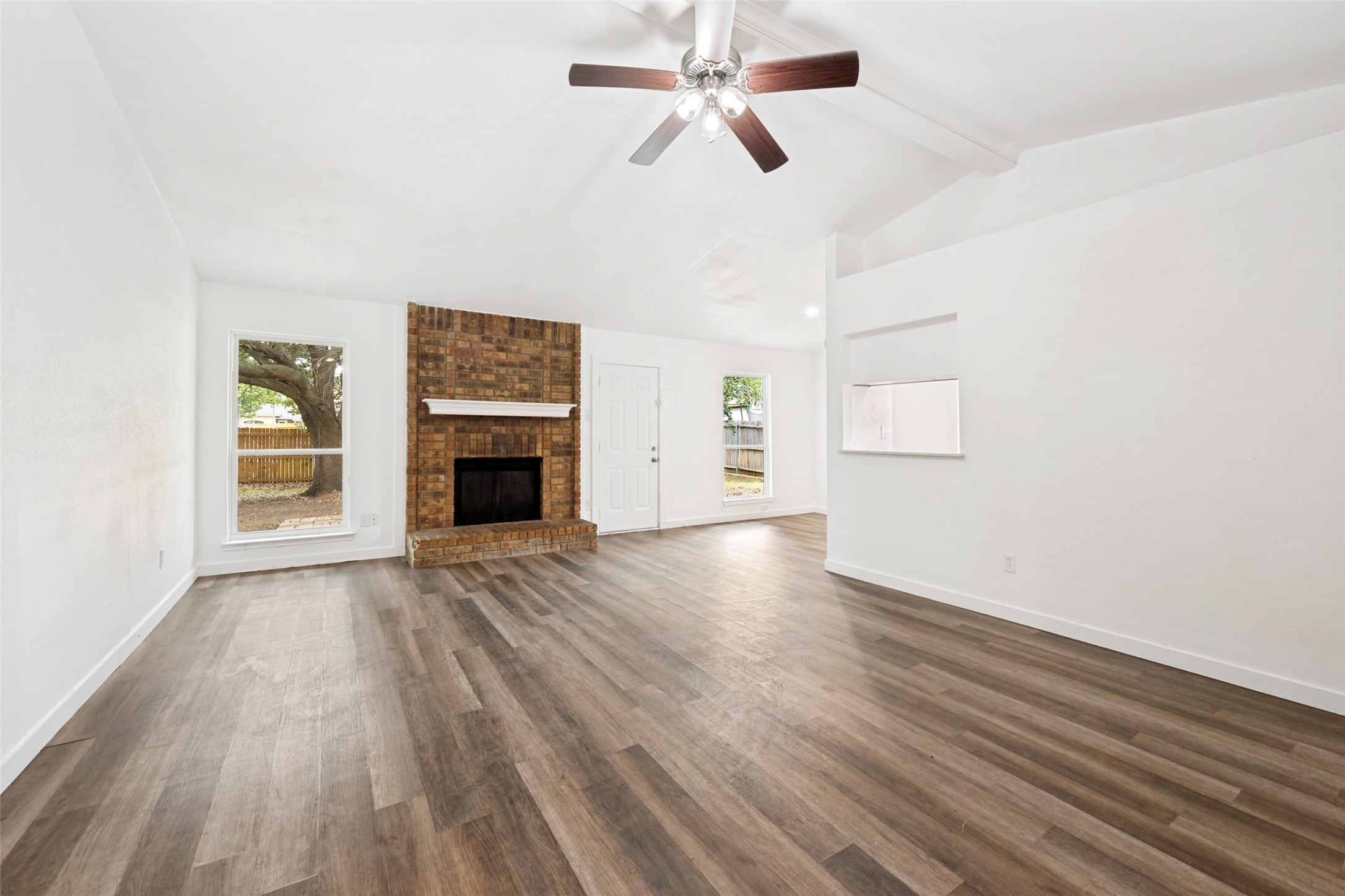 214 Valley Forge Lane Arlington TX 76002