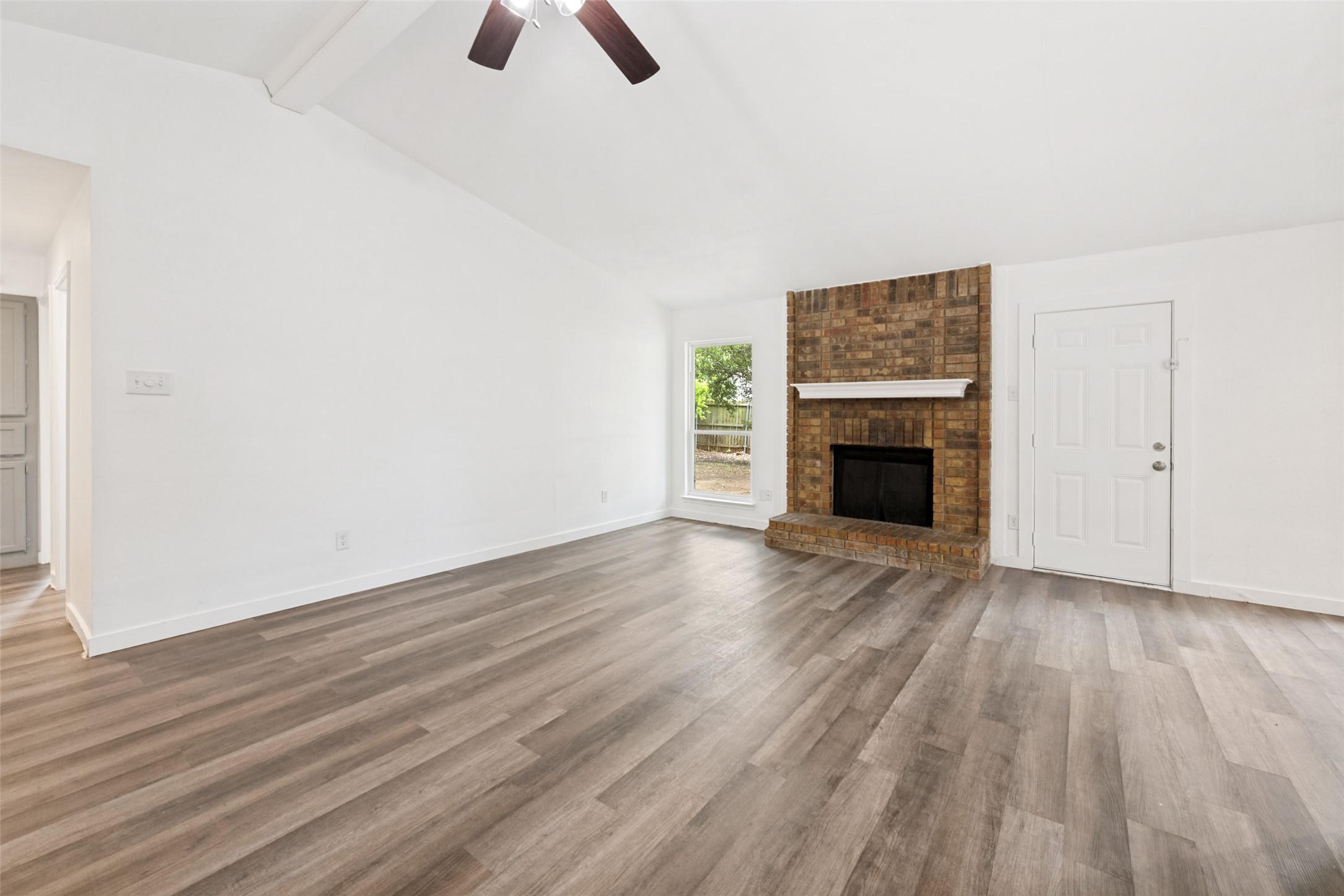 214 Valley Forge Lane Arlington TX 76002