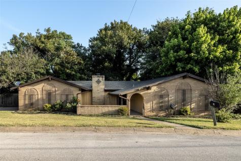 101 Redbird Lane N Azle TX 76020