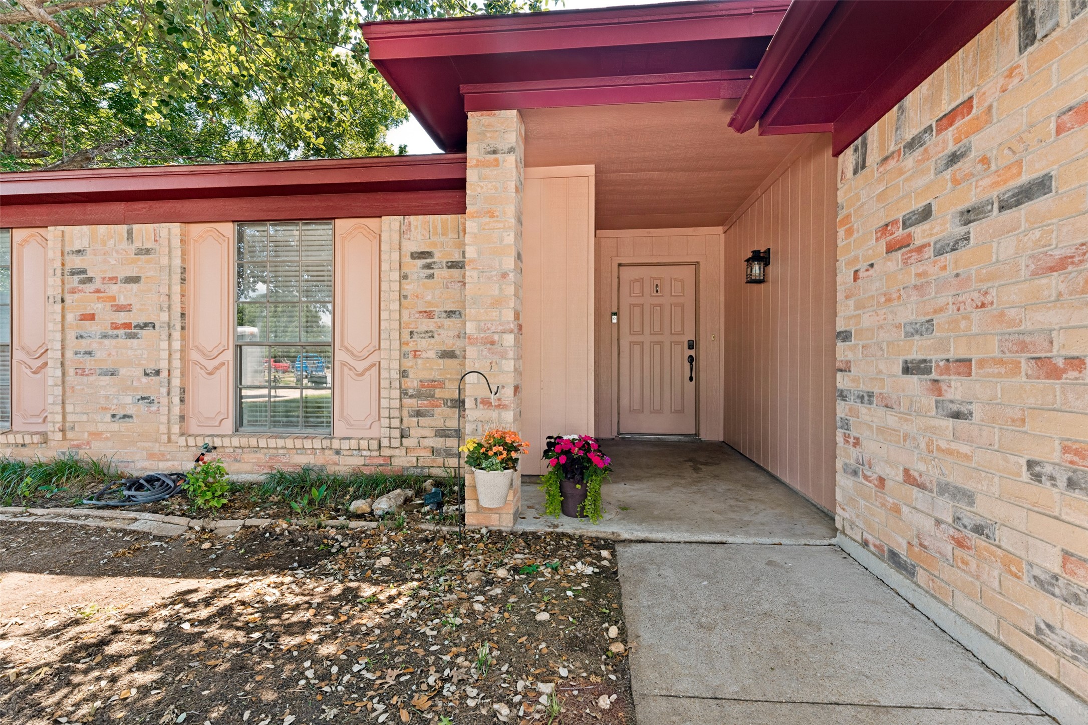 1065 Green Ridge Terrace Saginaw TX 76179
