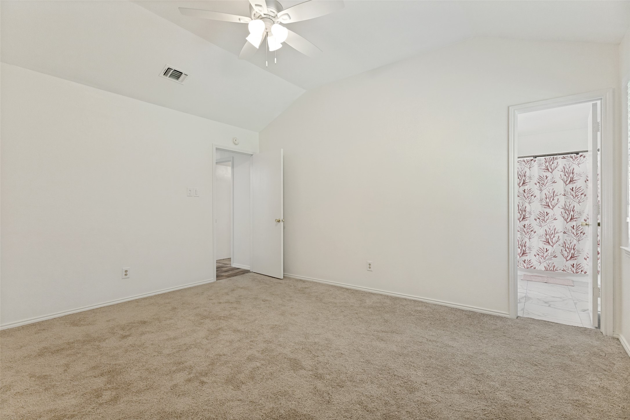 1065 Green Ridge Terrace Saginaw TX 76179