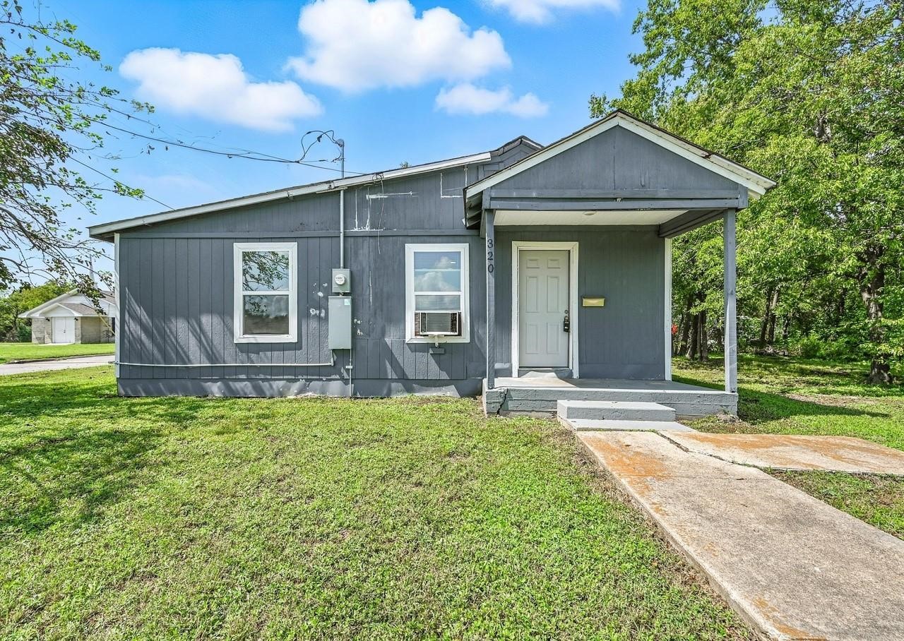 320 T A Carroll Avenue Corsicana TX 75110