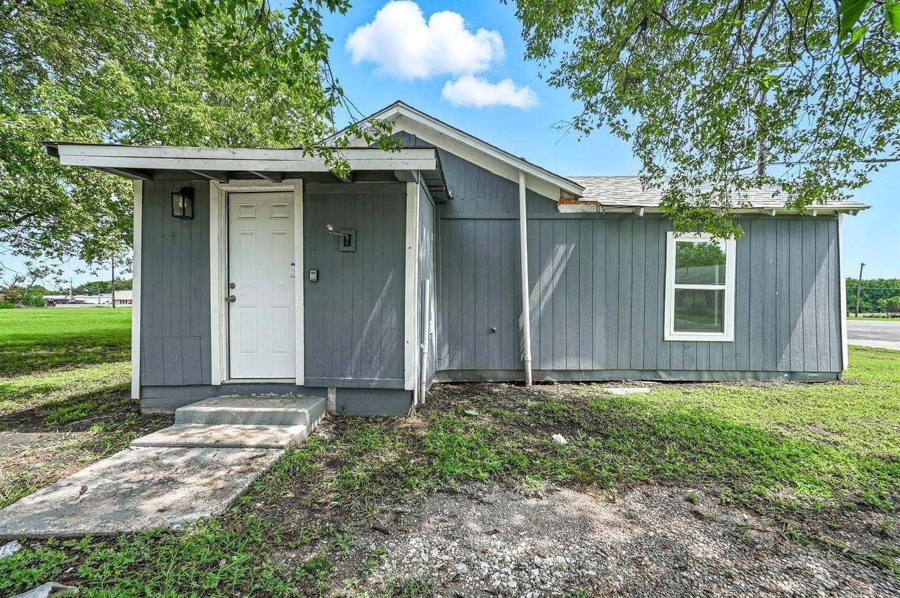 320 T A Carroll Avenue Corsicana TX 75110