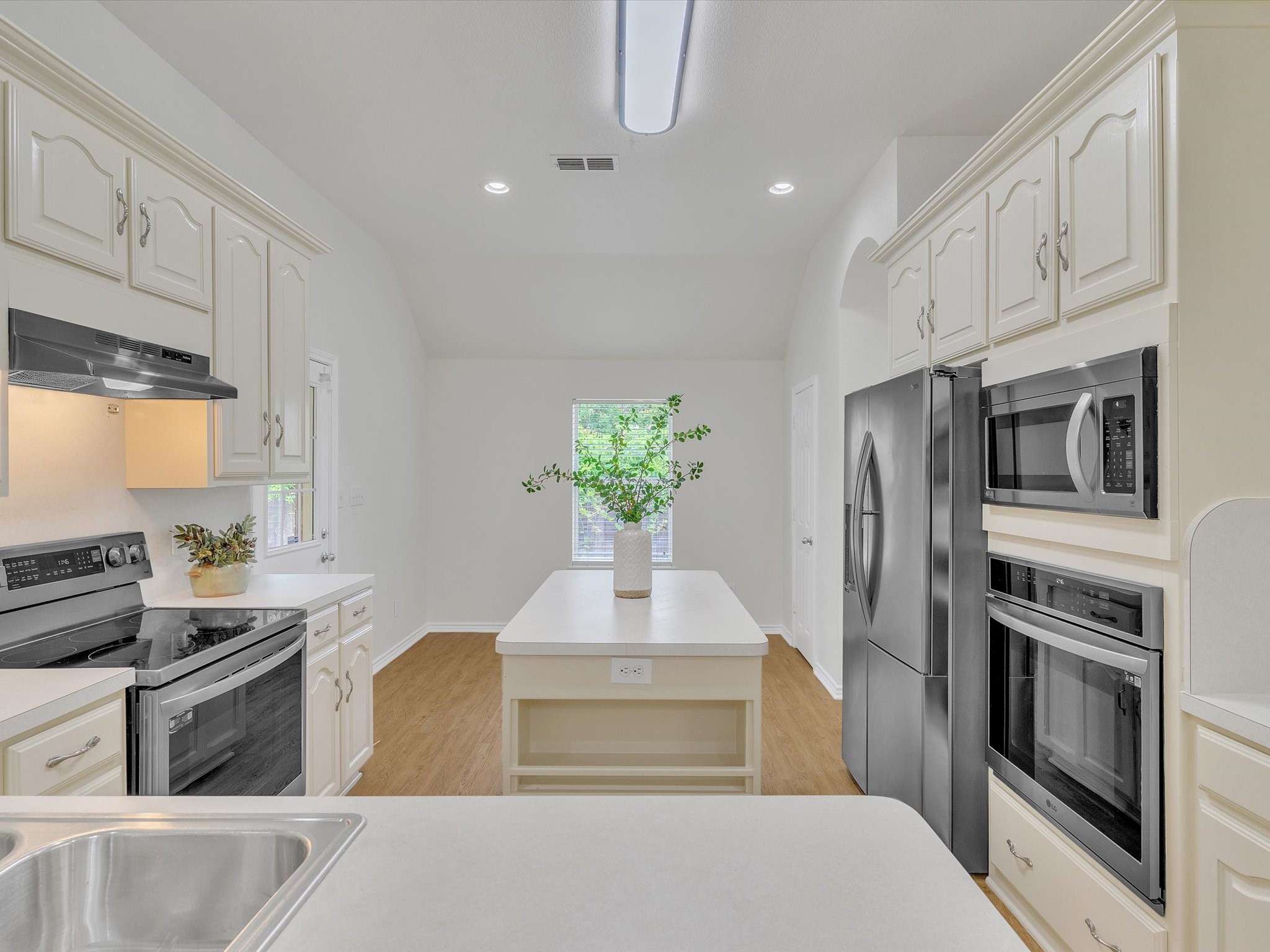 1536 Valley Creek Road Denton TX 76205
