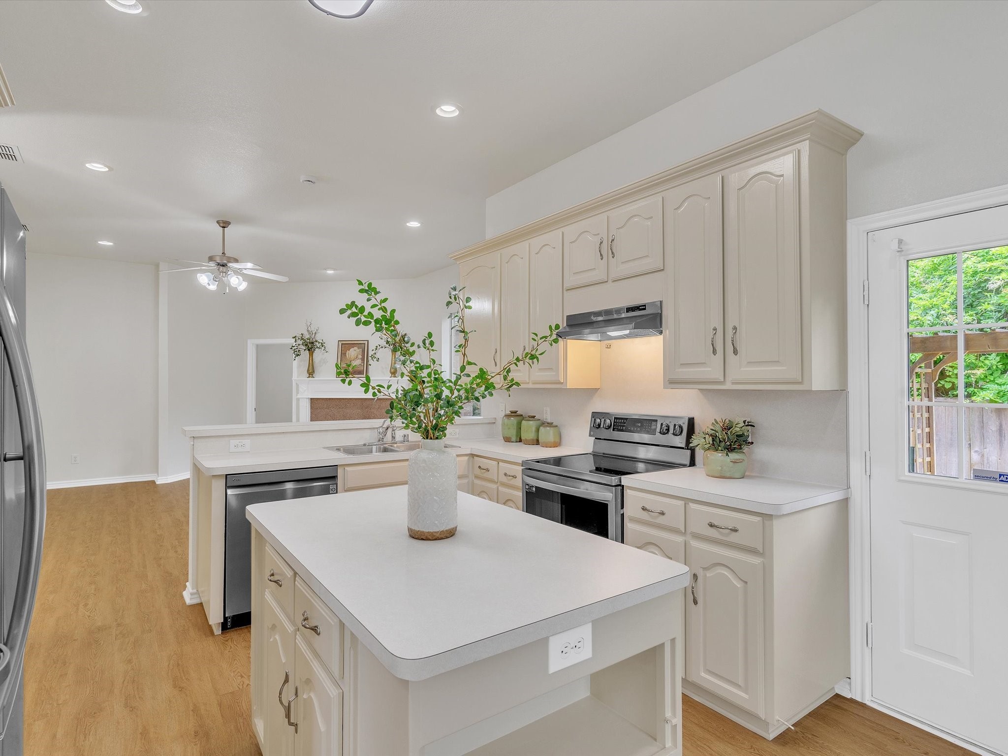 1536 Valley Creek Road Denton TX 76205