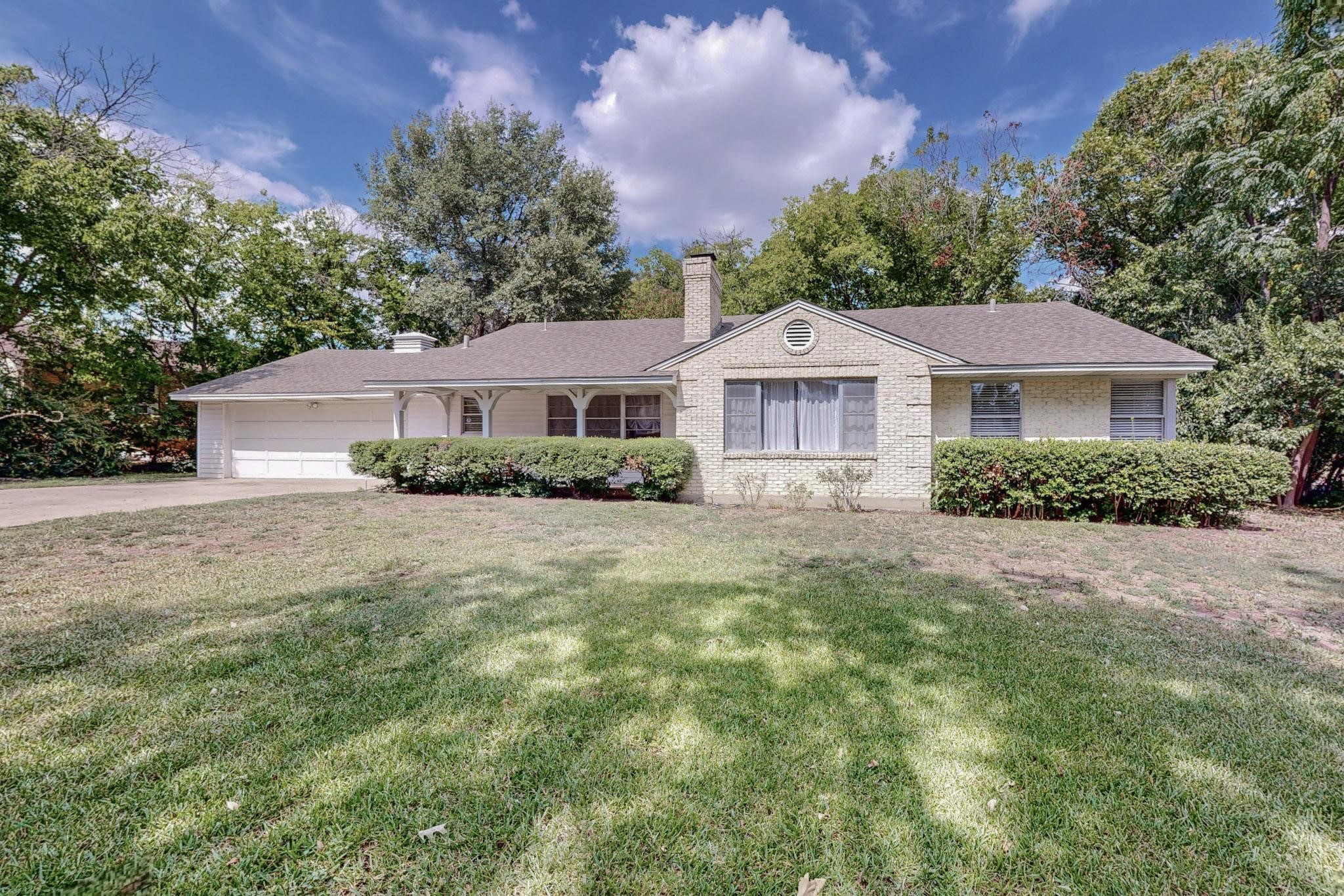 1315 Glenfield Avenue Dallas TX 75224