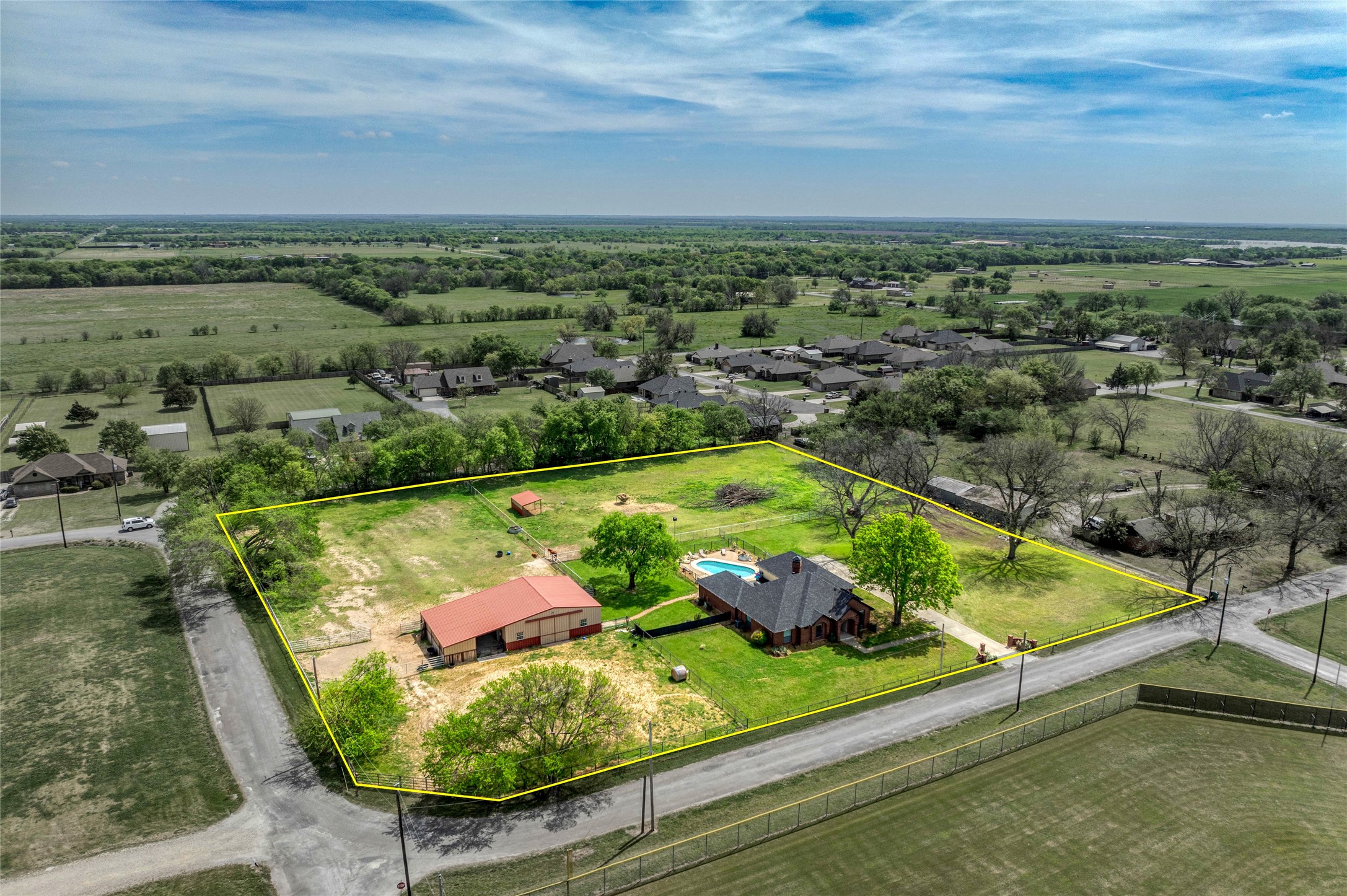 501 N Van Zandt Street Tioga TX 76271