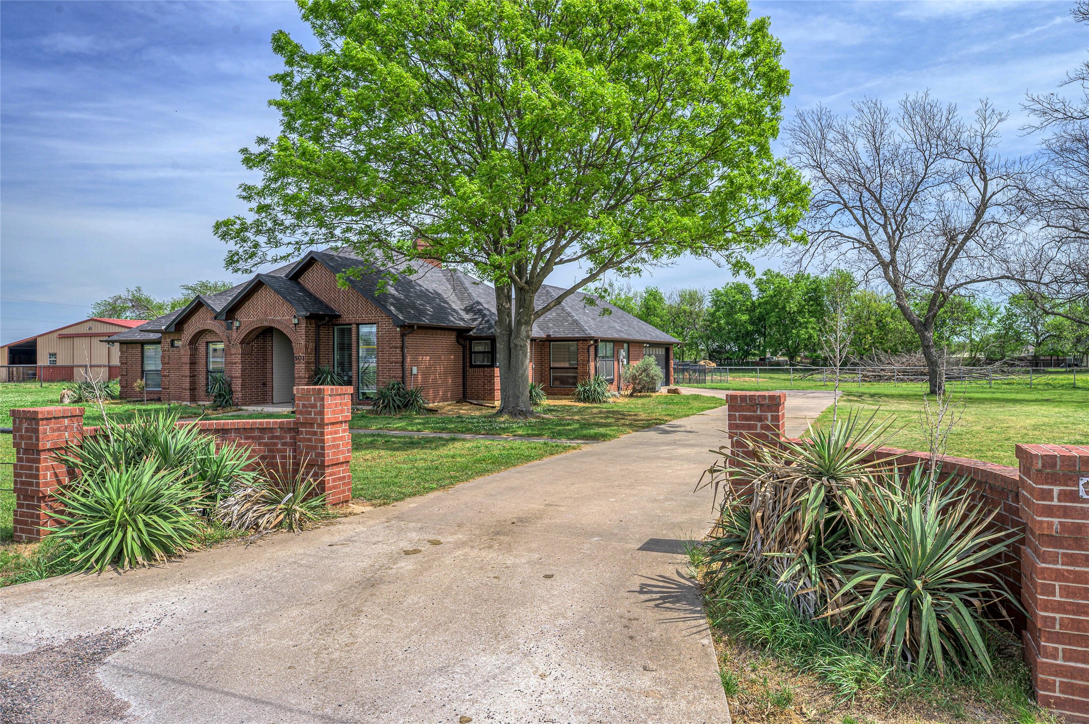 501 N Van Zandt Street Tioga TX 76271