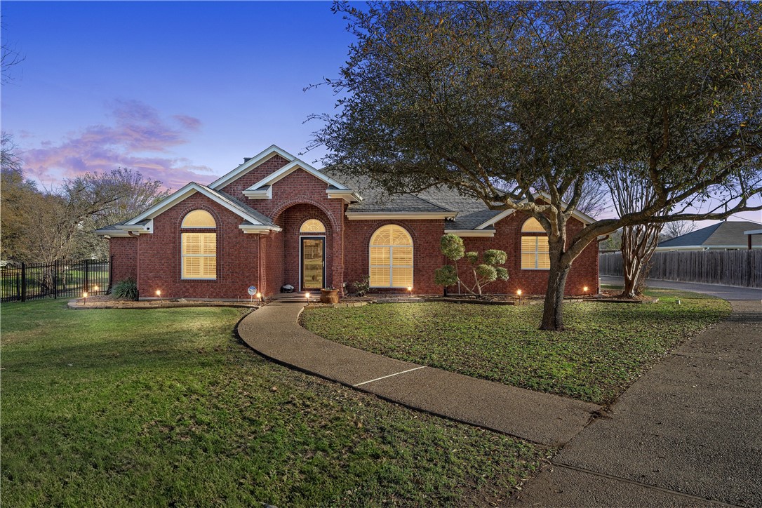 2237 Mclennan Crossing Road Woodway TX 76712