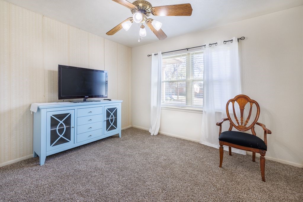 1723 Alhambra Street Dallas TX 75217
