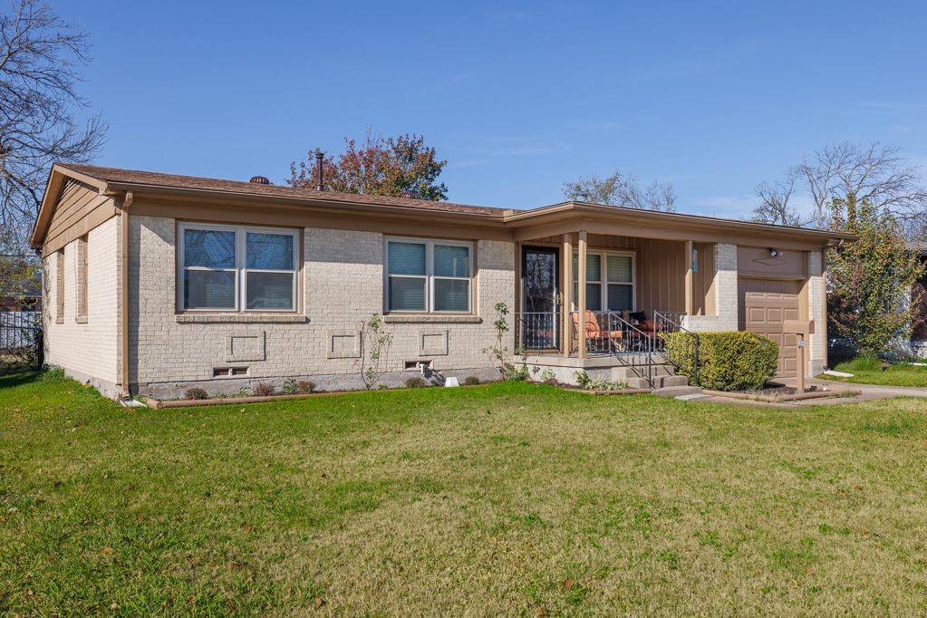 1723 Alhambra Street Dallas TX 75217