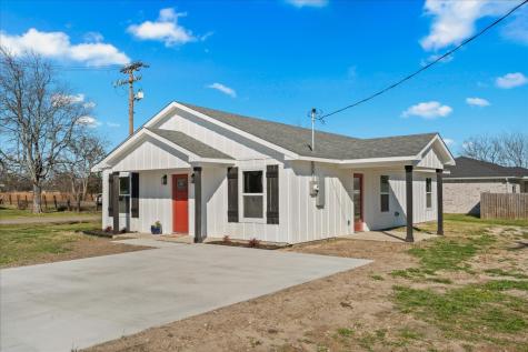 200 Gladys Street Lone Oak TX 75453