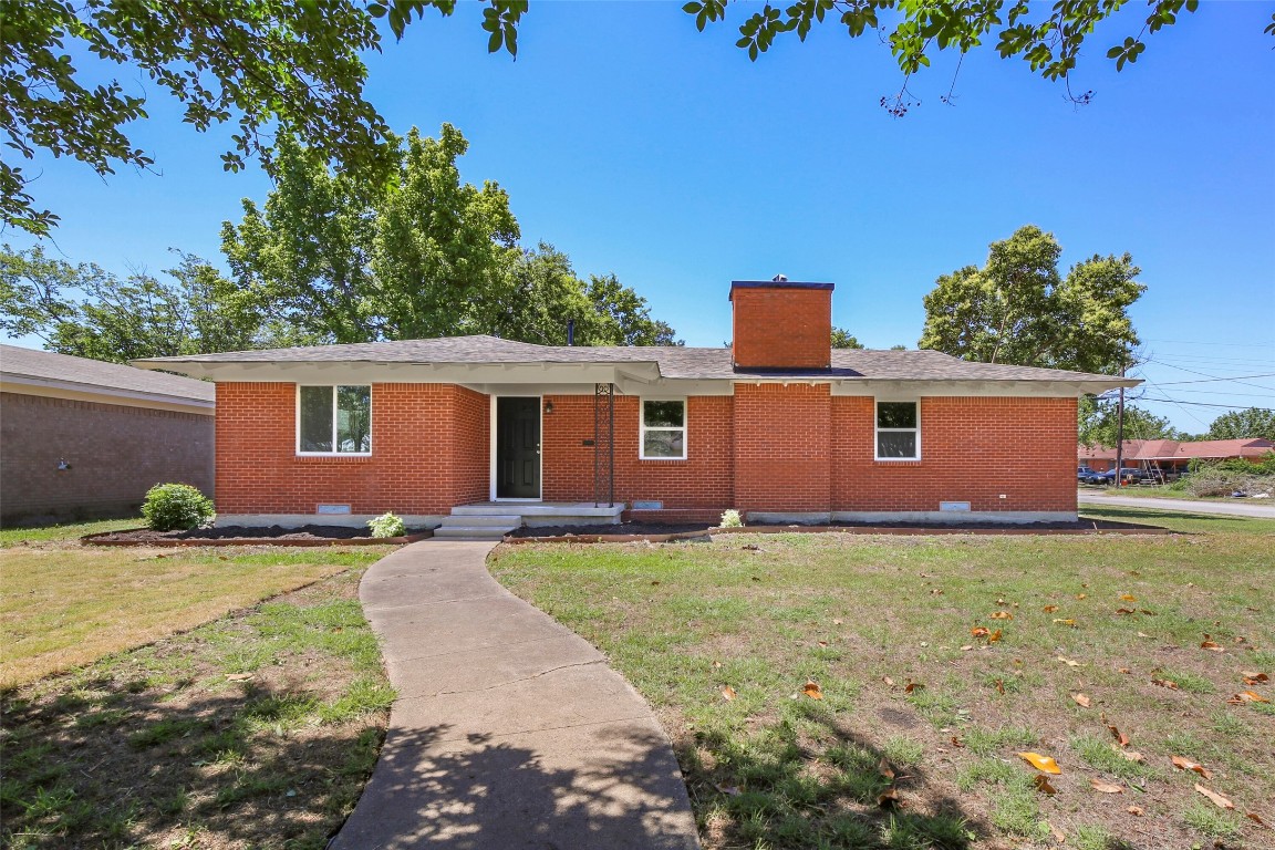 226 Laurel Street Lancaster TX 75134