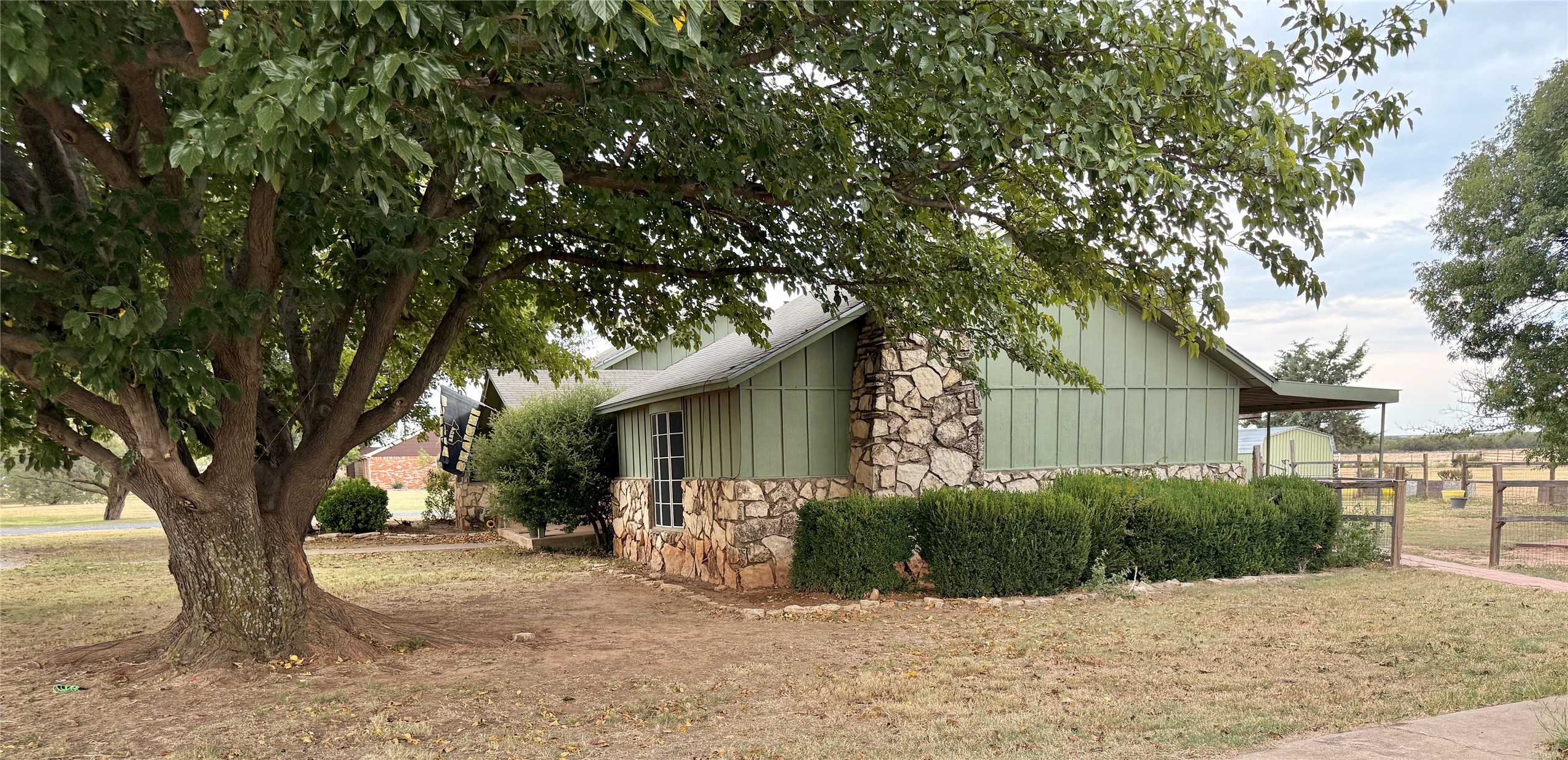 504 Loop Road Quanah TX 79252