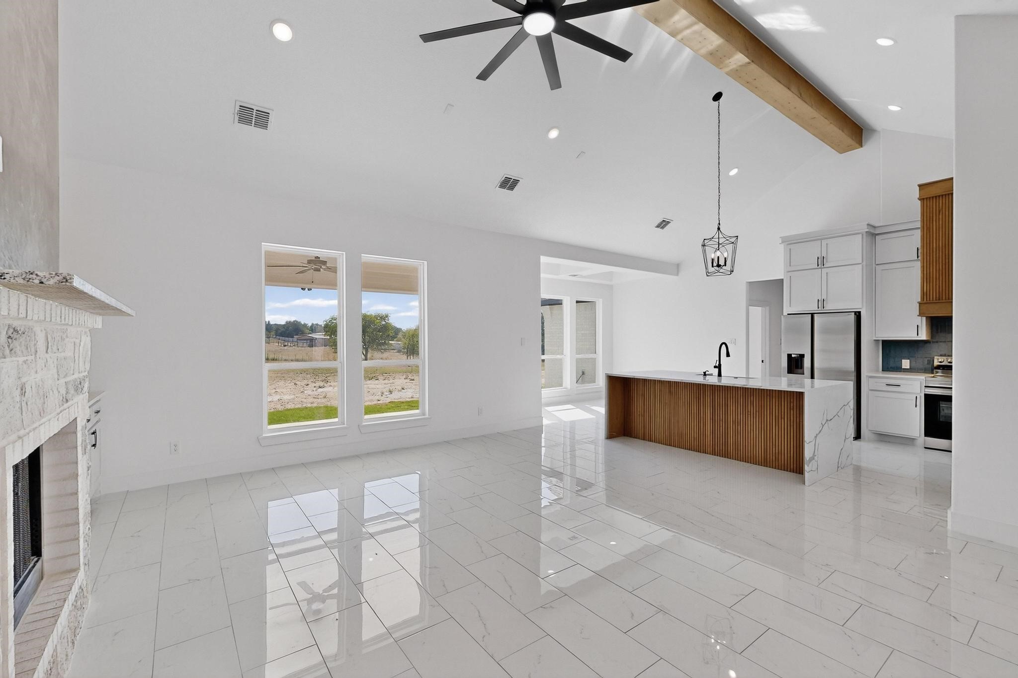 1025 Gonzollas Road Springtown TX 76082