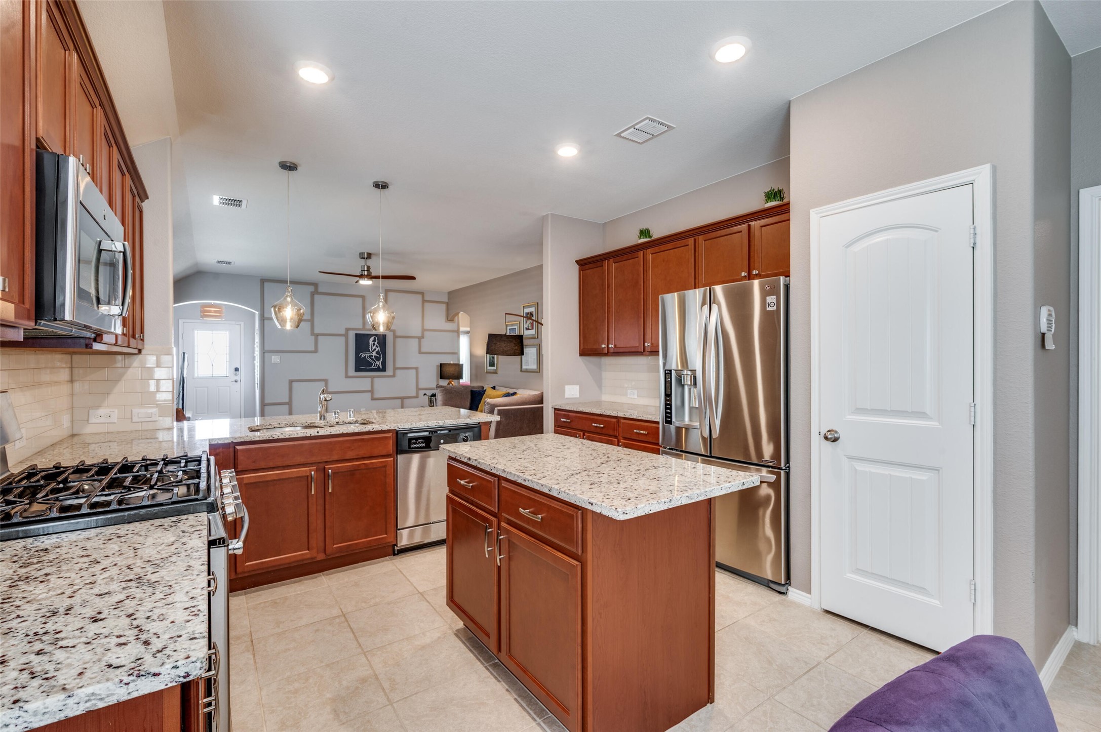 1525 Acmite Avenue Cross Roads TX 76227