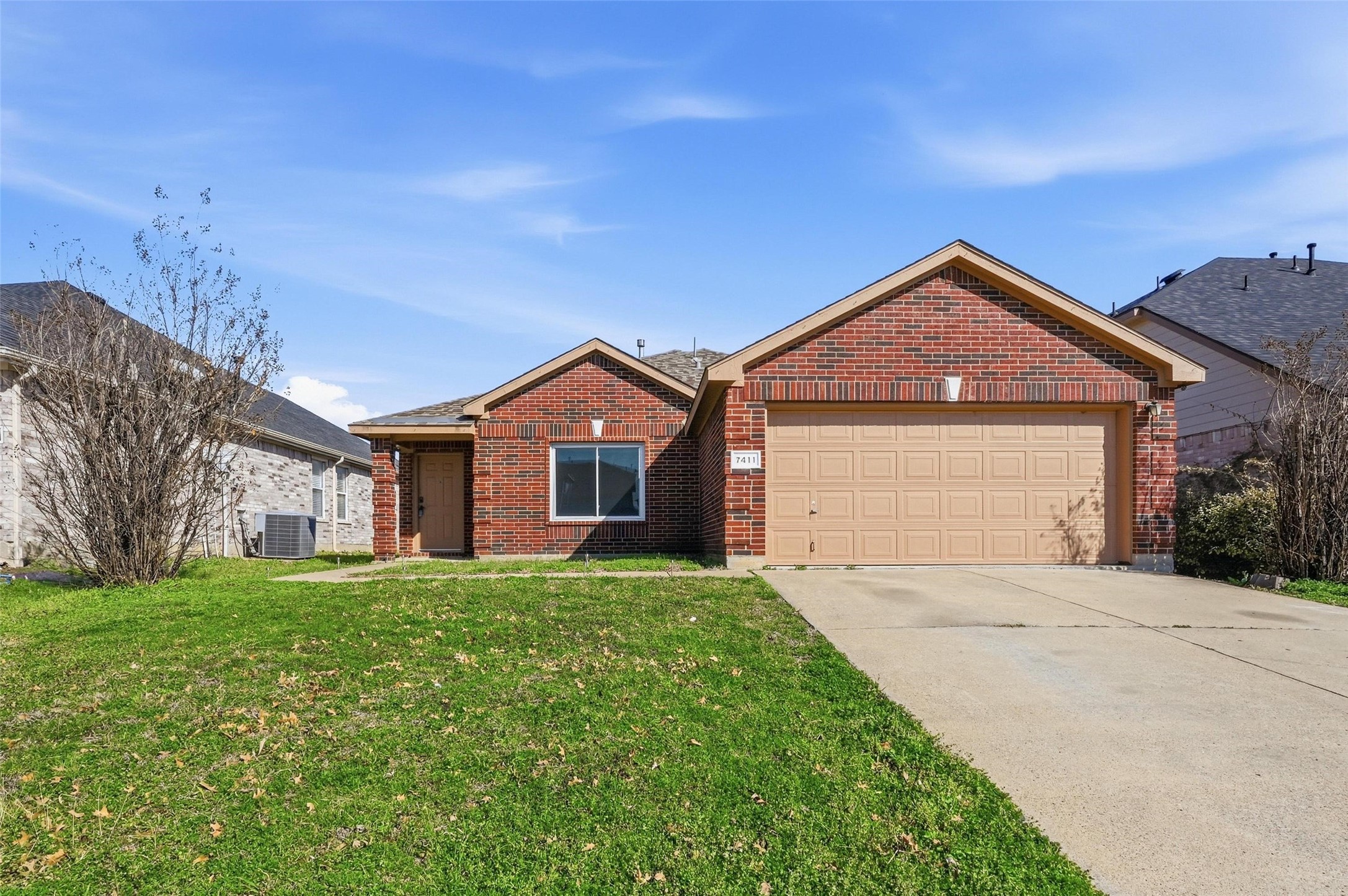 7411 Marsland Lane Arlington TX 76001
