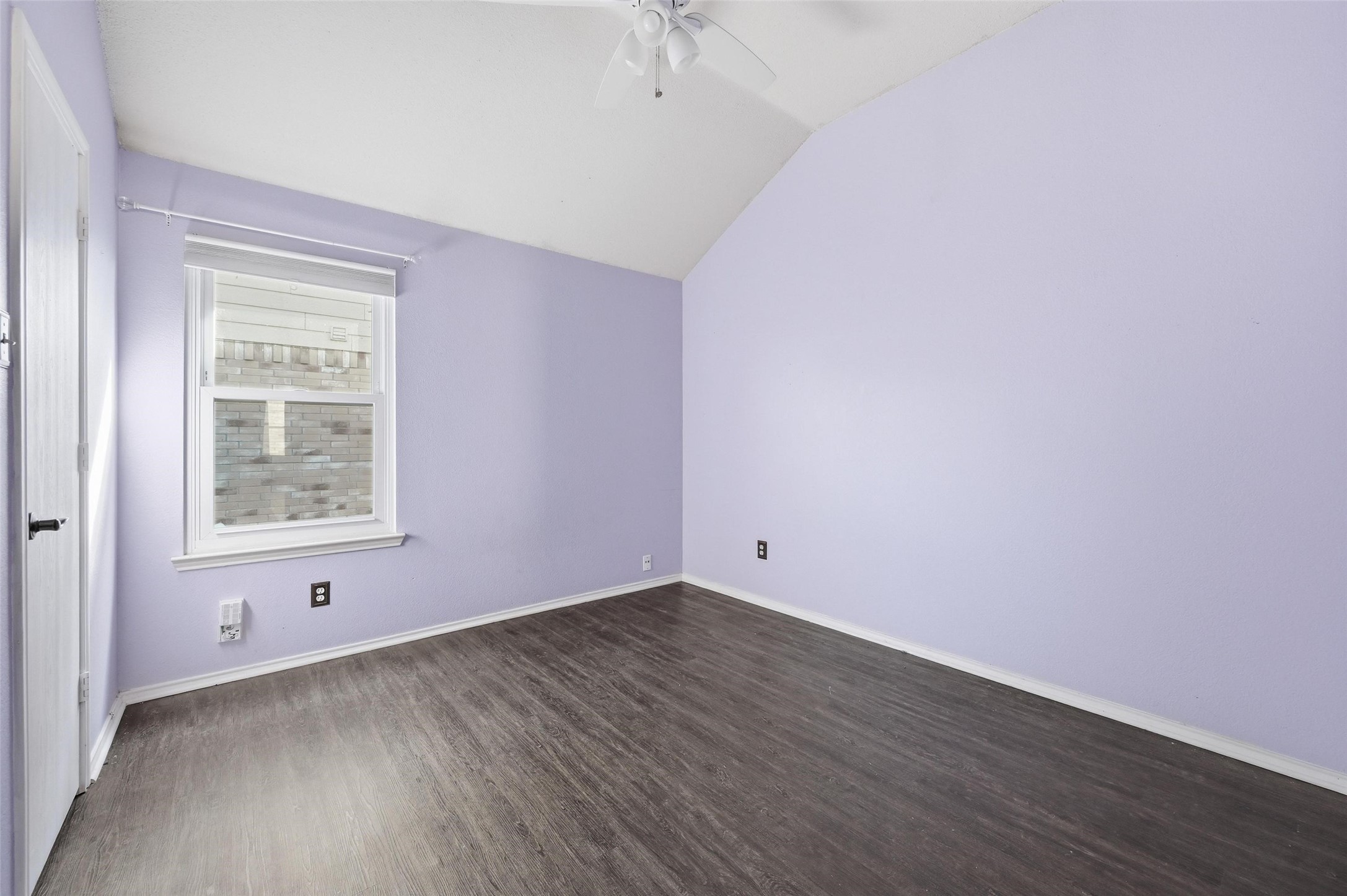 7411 Marsland Lane Arlington TX 76001