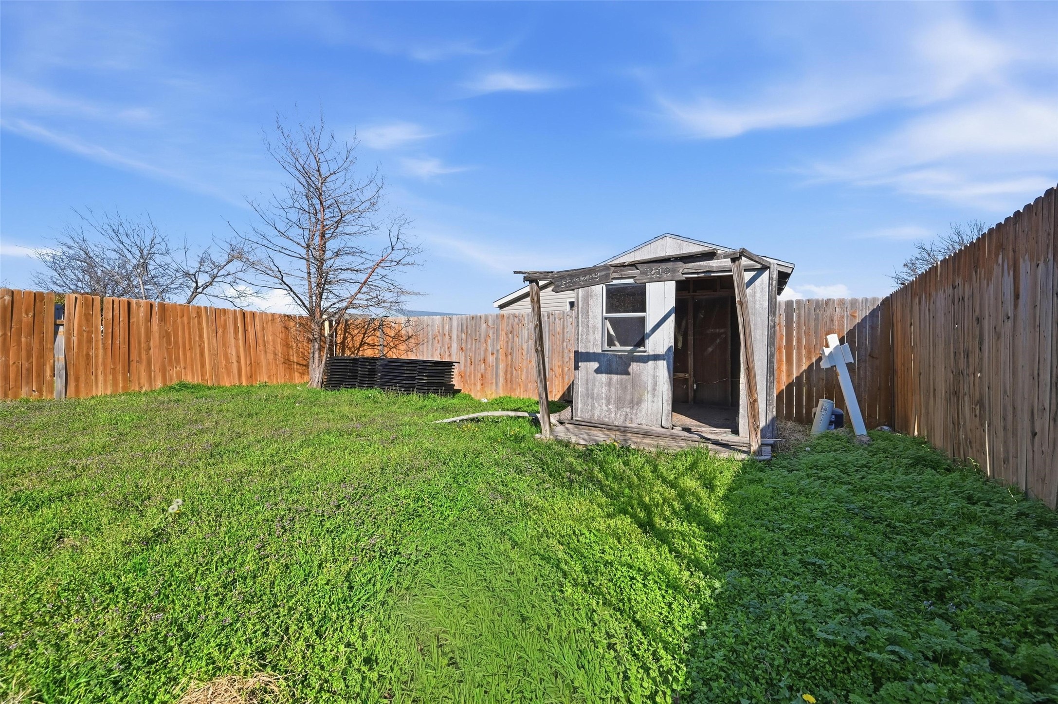7411 Marsland Lane Arlington TX 76001