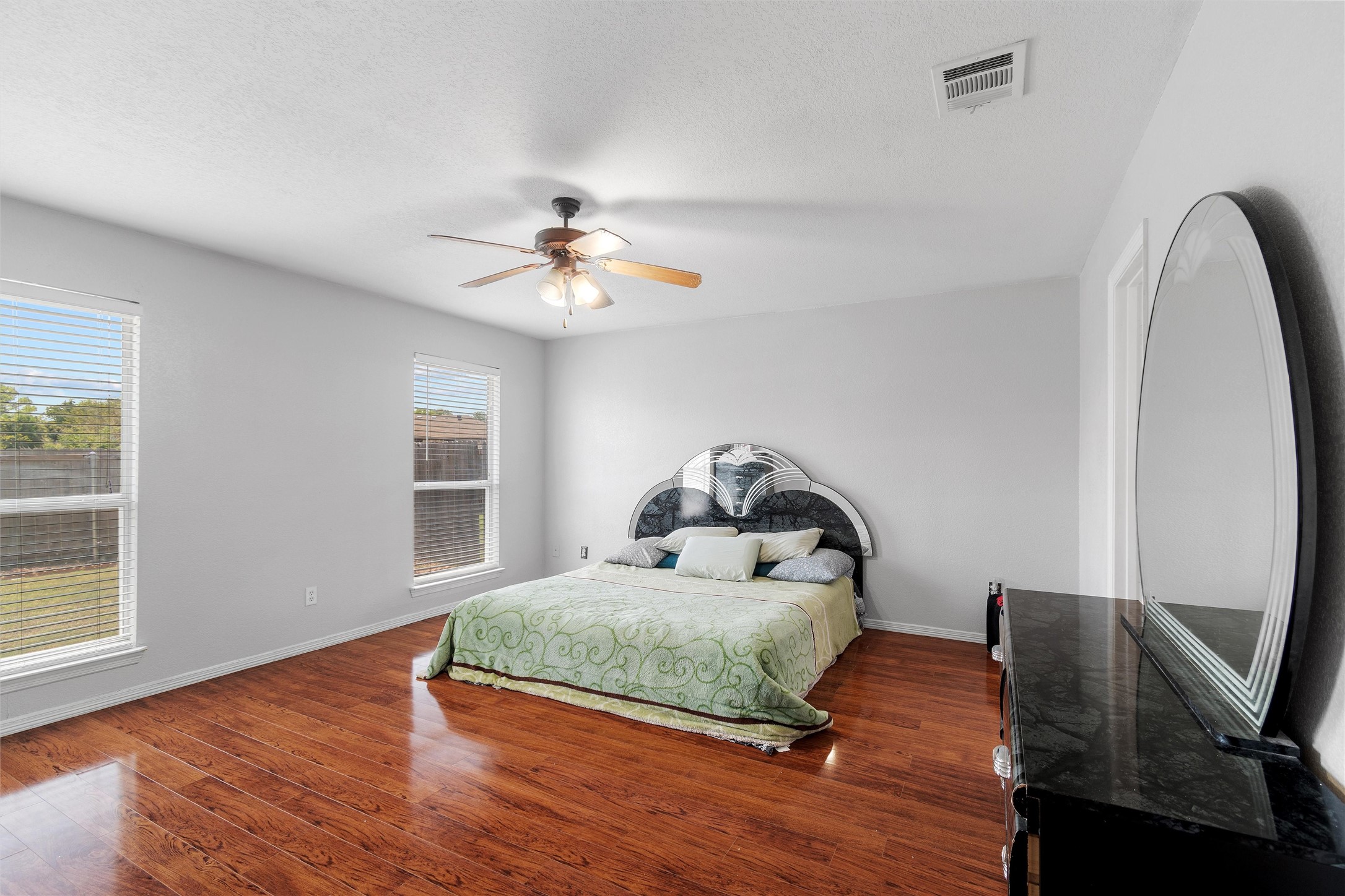 428 NE Murphy Road Burleson TX 76028
