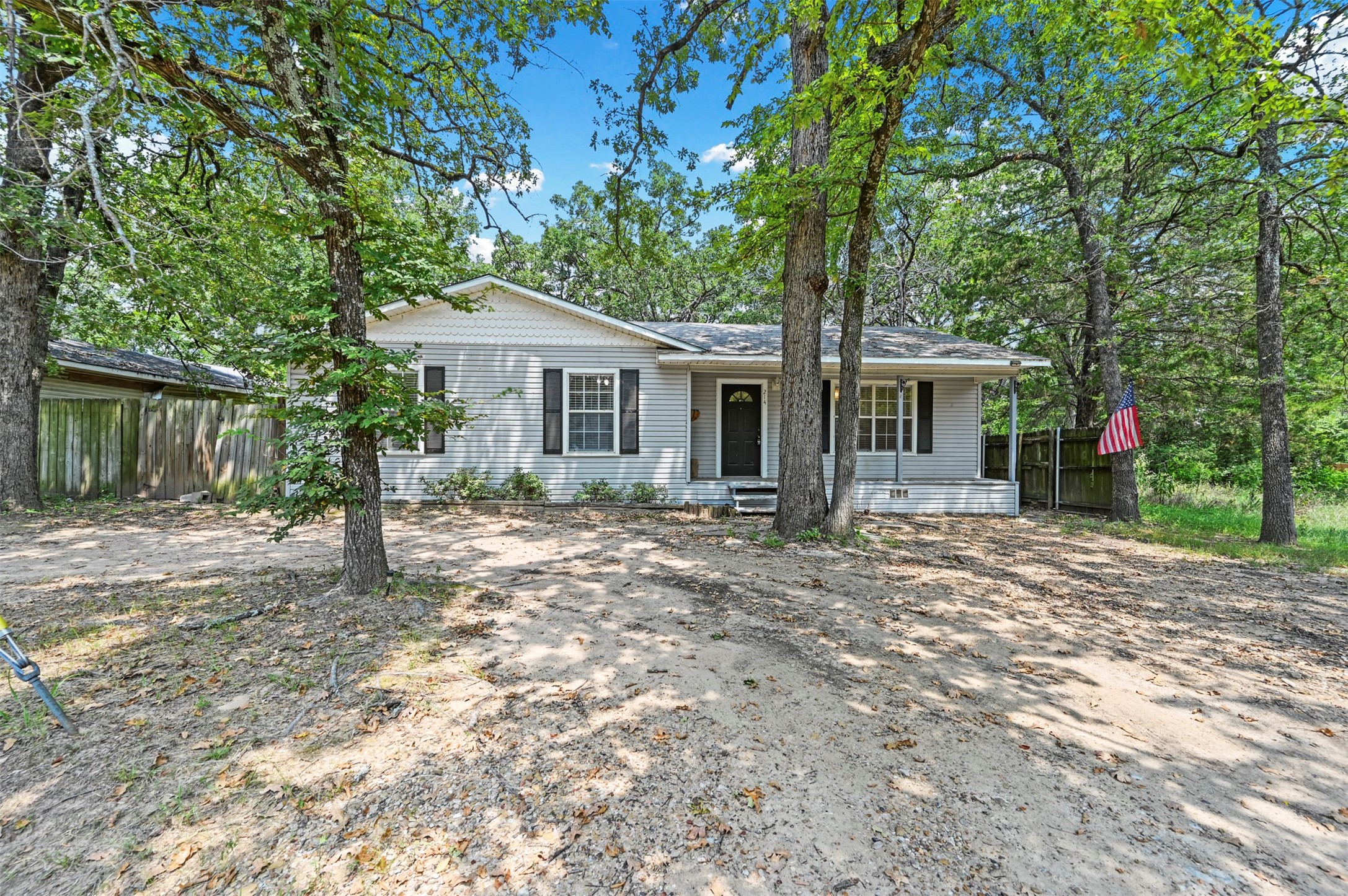 214 Wildflower Drive Gun Barrel City TX 75156