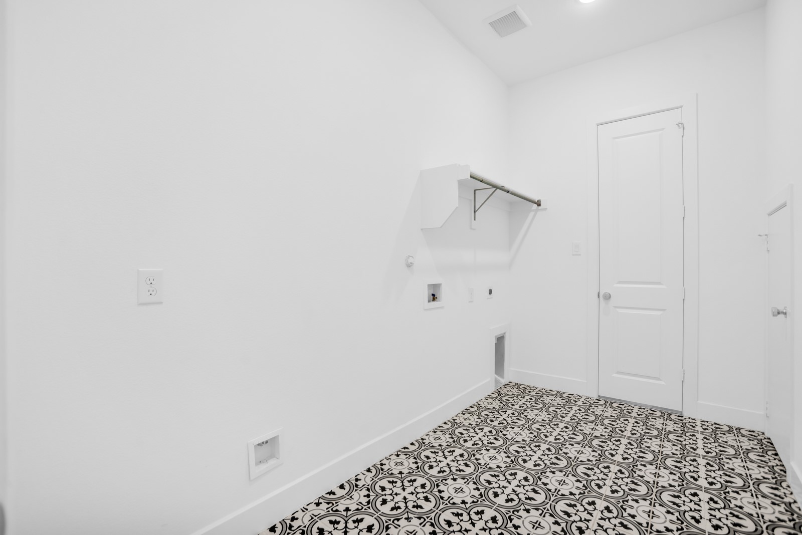5100 Hedgerow Drive Little Elm TX 76227