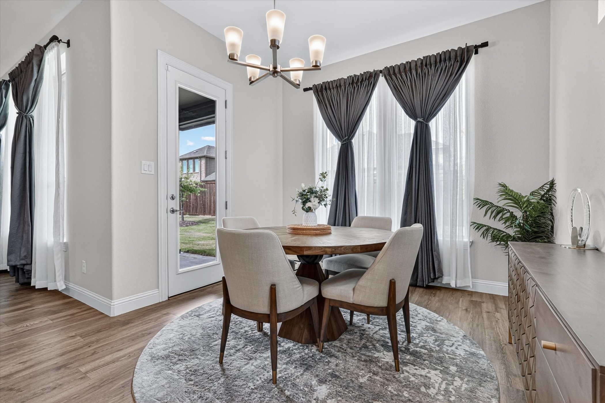 912 Brenda Drive Mansfield TX 76063