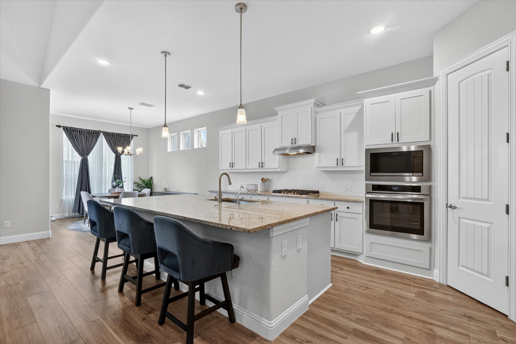 912 Brenda Drive Mansfield TX 76063
