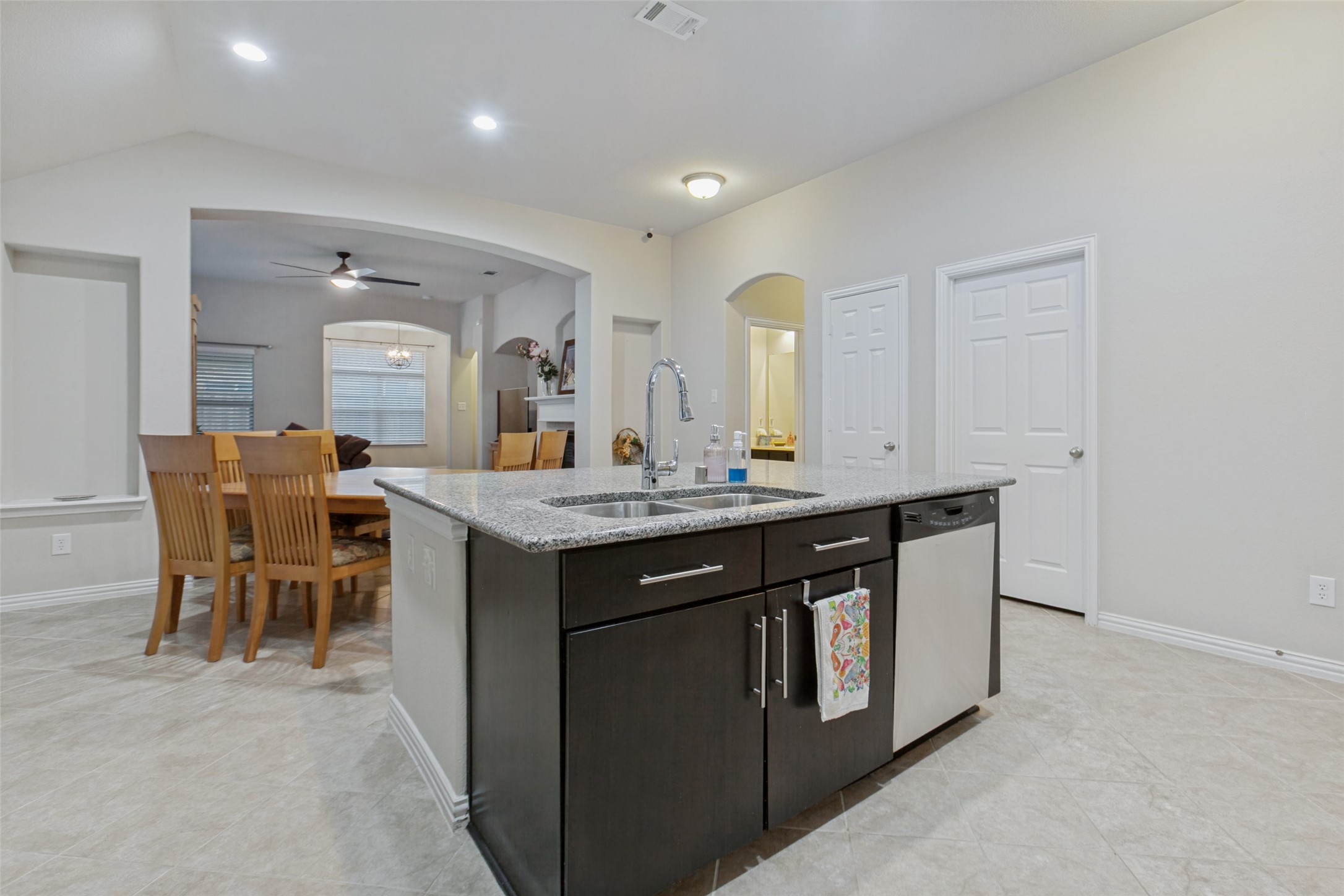 711 Cedarview Drive Garland TX 75040