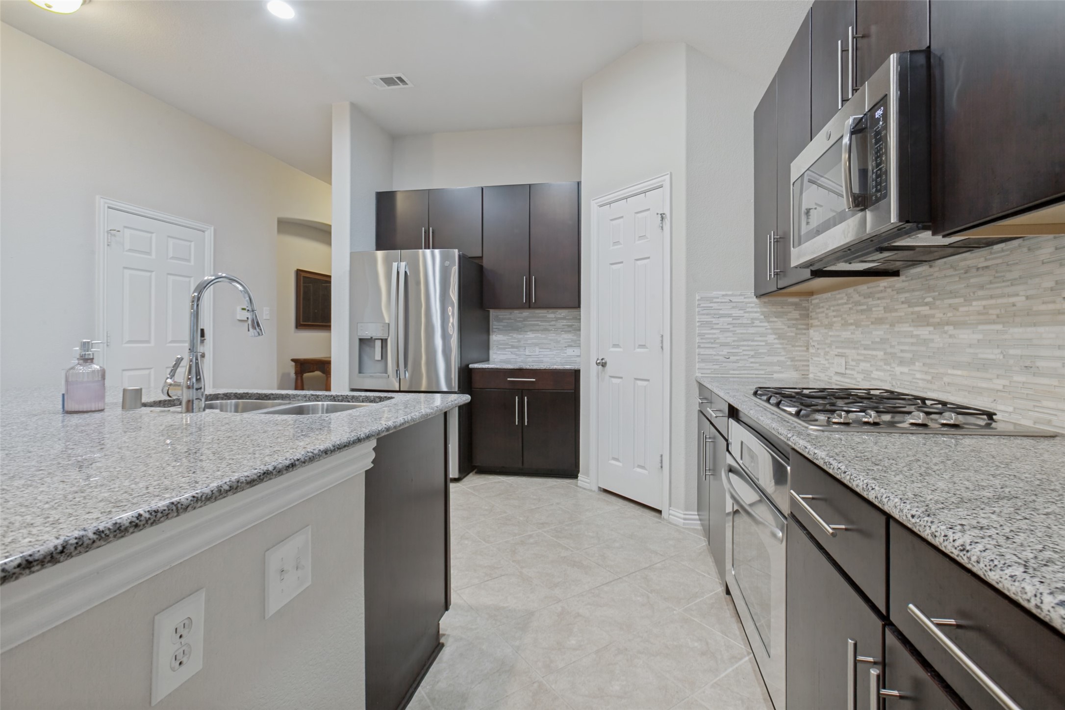 711 Cedarview Drive Garland TX 75040