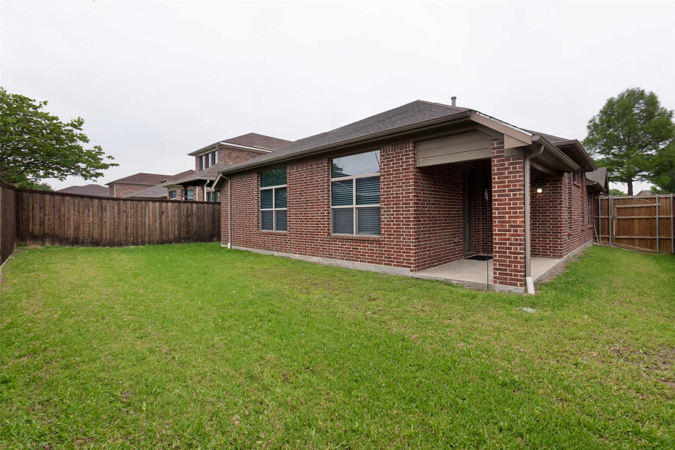711 Cedarview Drive Garland TX 75040
