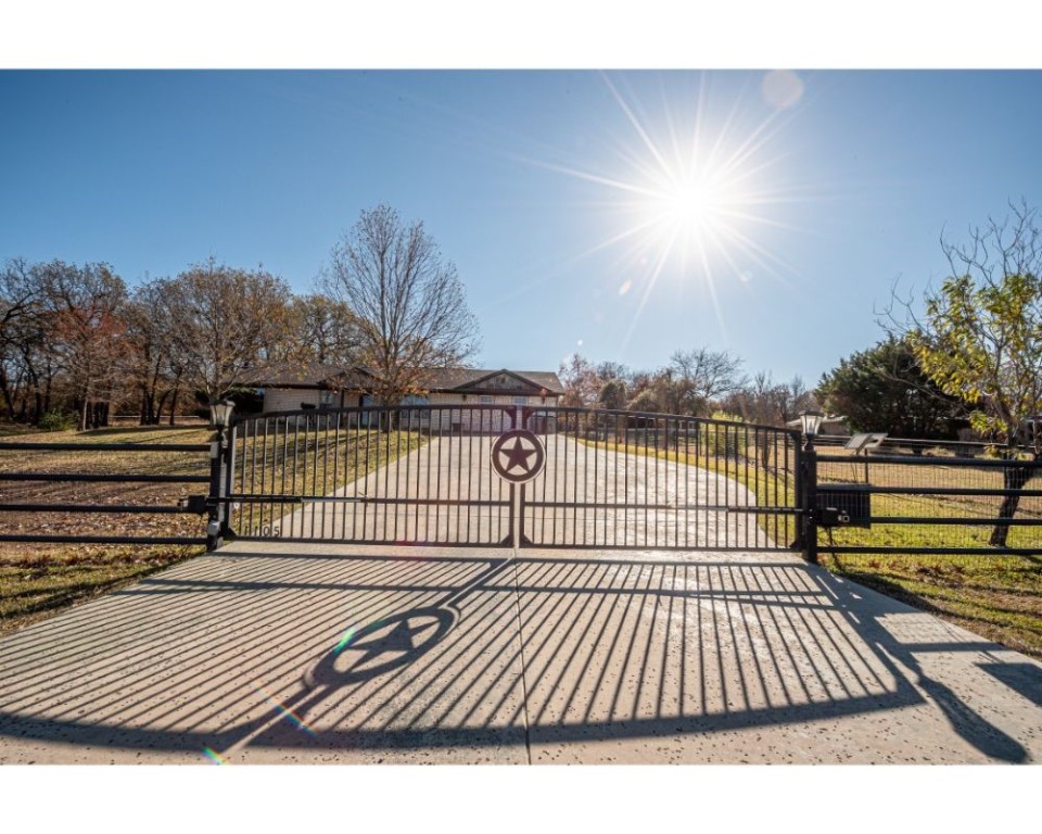 1105 Eagles Way Springtown TX 76082