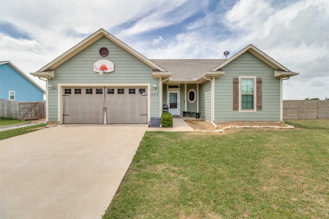 445 W Fannin Street Leonard TX 75452