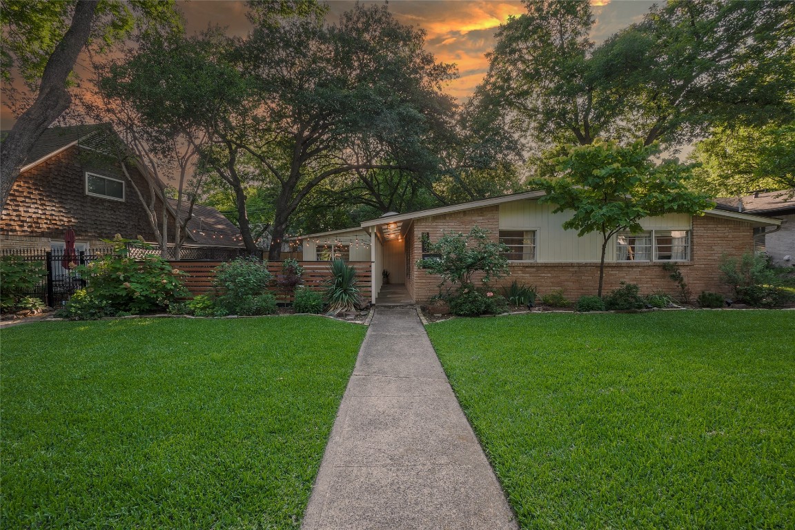 8903 Aldwick Drive Dallas TX 75238
