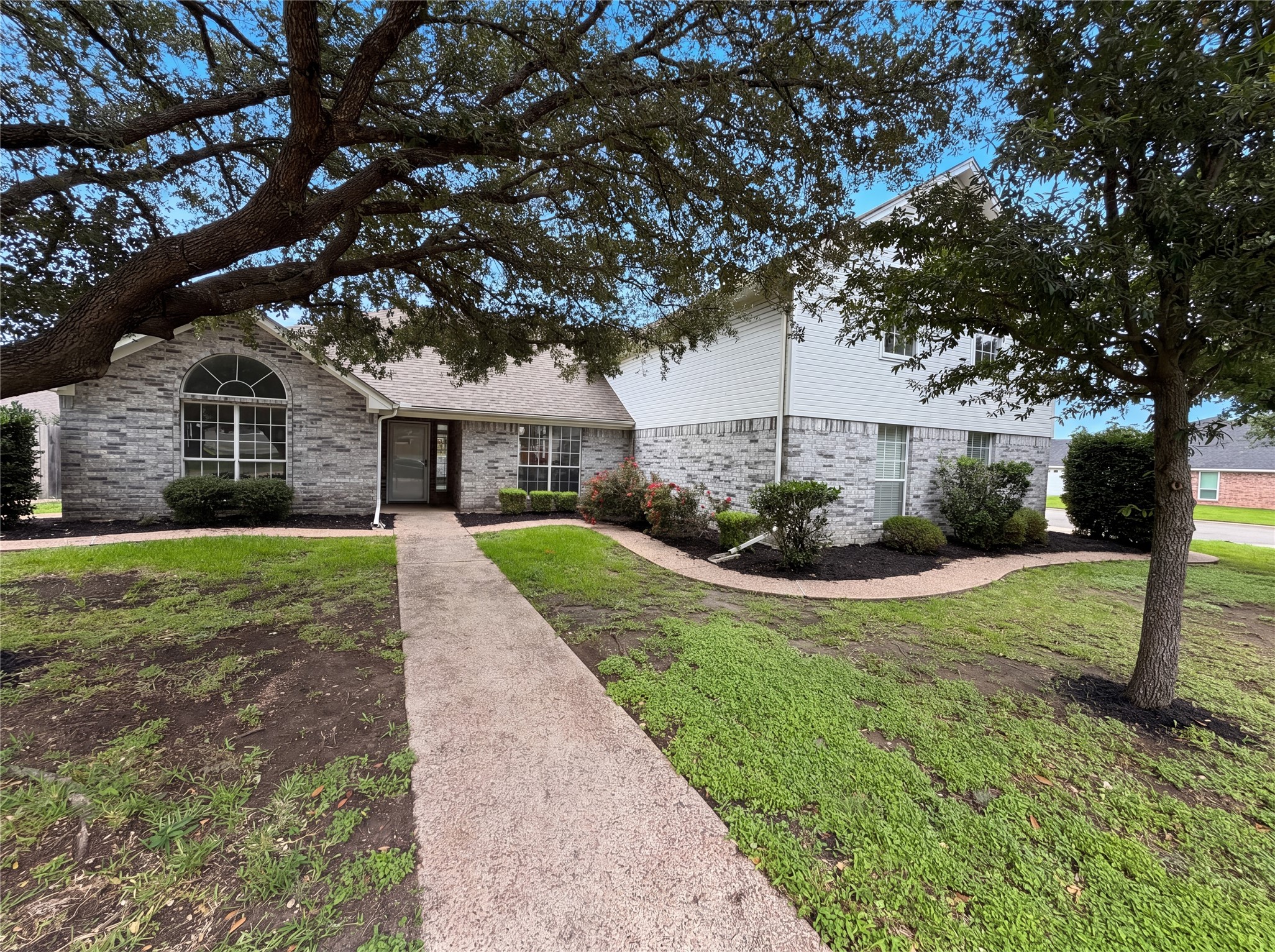 1226 Oakmanor Circle Hewitt TX 76643