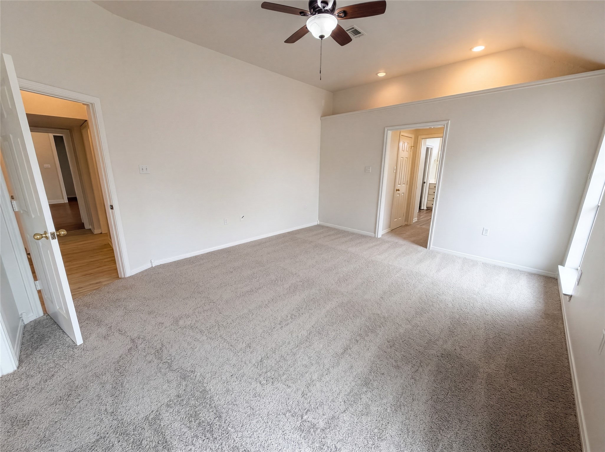 1226 Oakmanor Circle Hewitt TX 76643