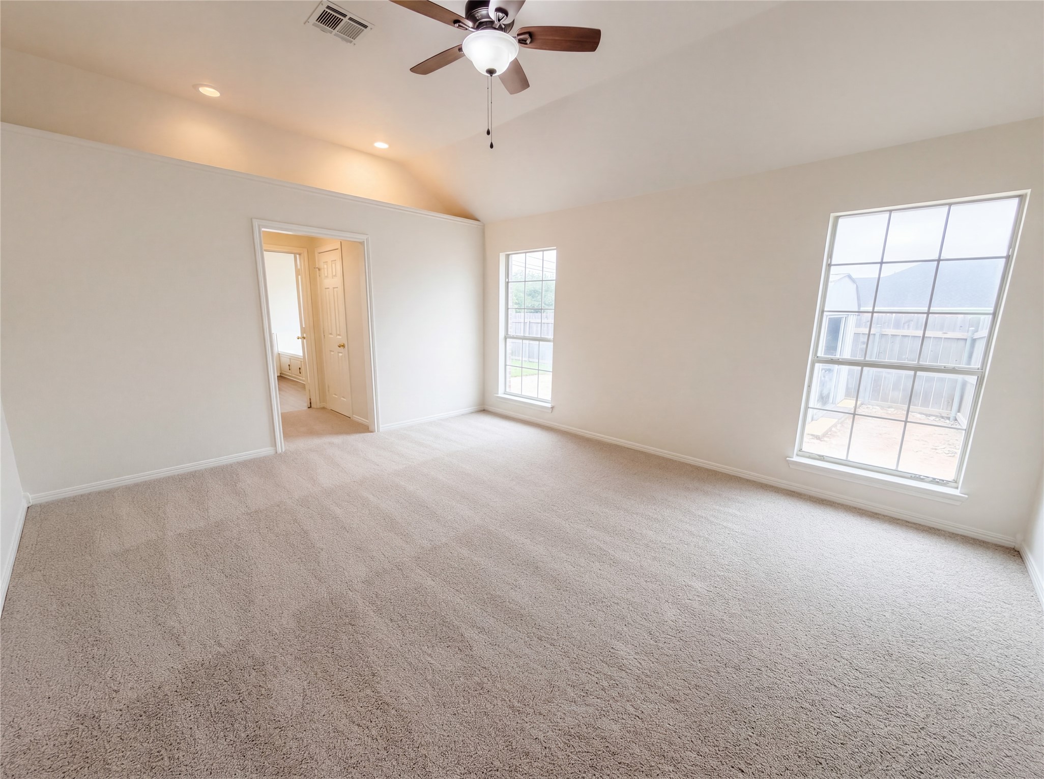 1226 Oakmanor Circle Hewitt TX 76643