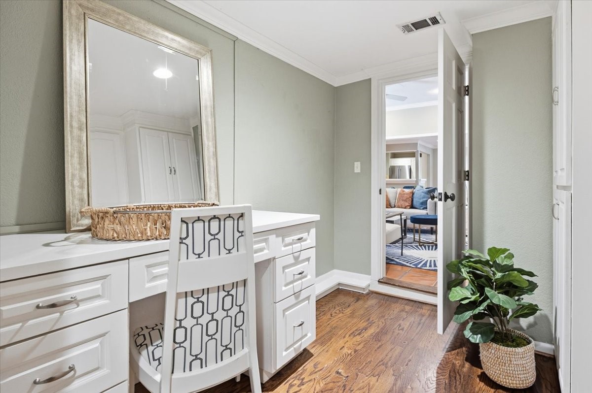 4232 Pershing Avenue Fort Worth TX 76107