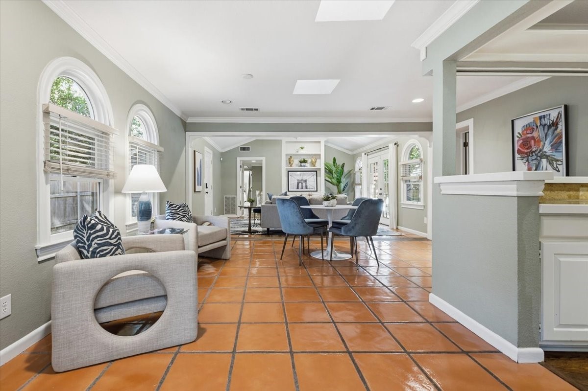 4232 Pershing Avenue Fort Worth TX 76107