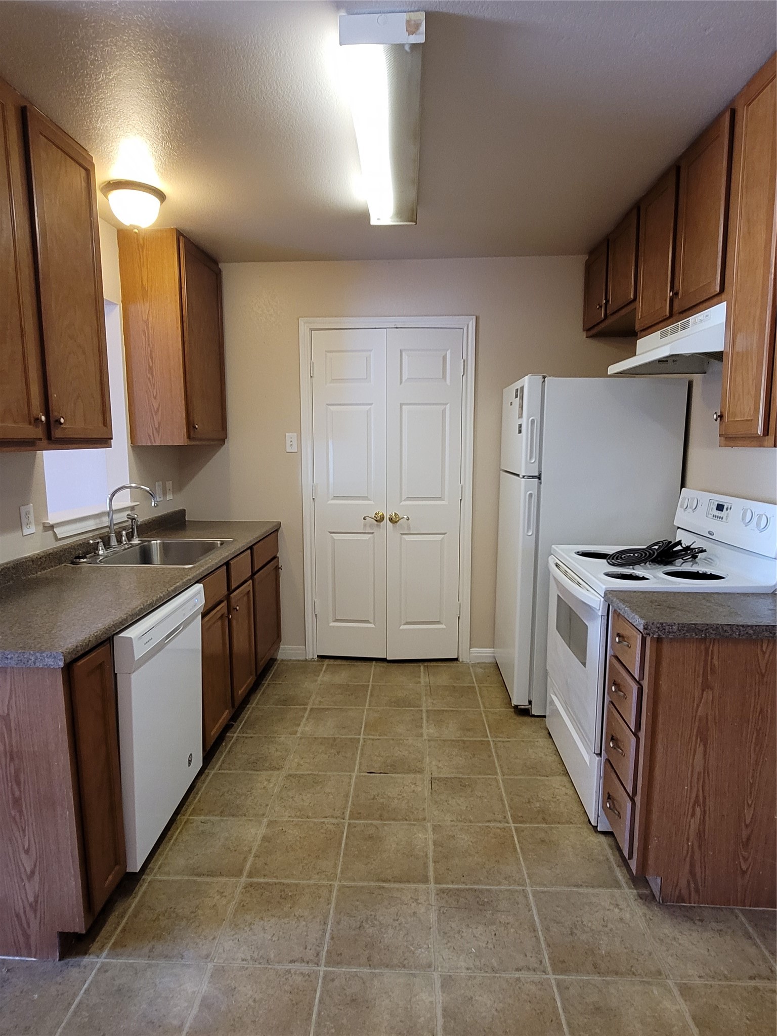 227-229 E Craven Avenue Lacy Lakeview TX 76705