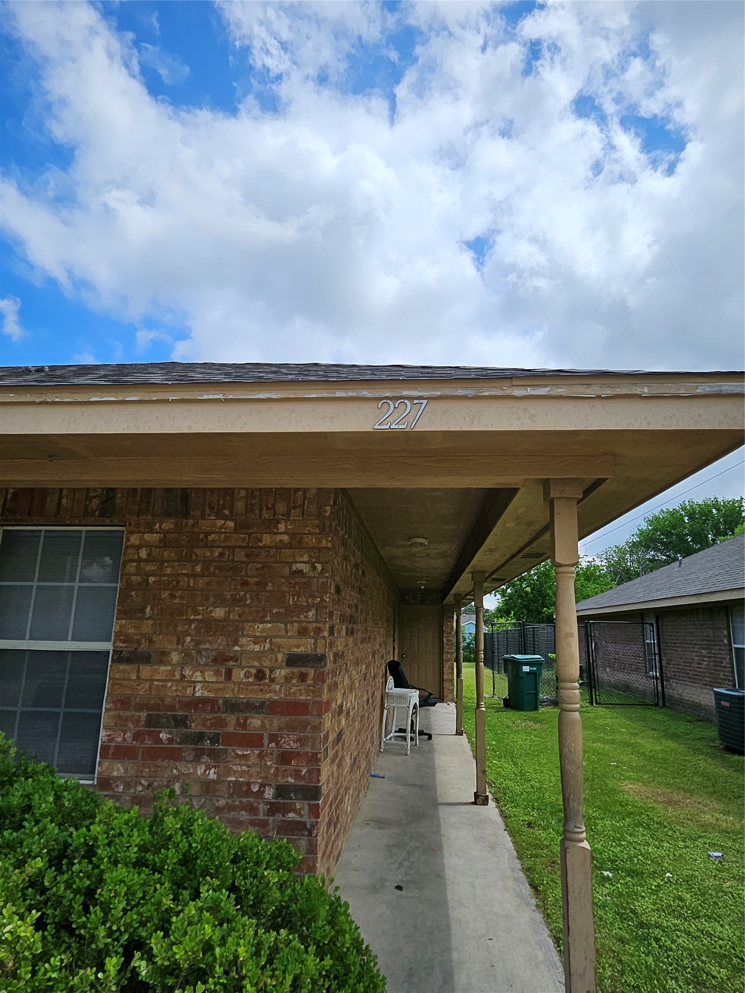 227-229 E Craven Avenue Lacy Lakeview TX 76705