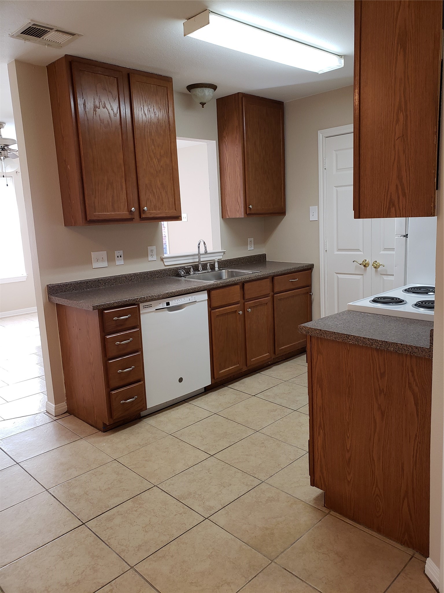 227-229 E Craven Avenue Lacy Lakeview TX 76705