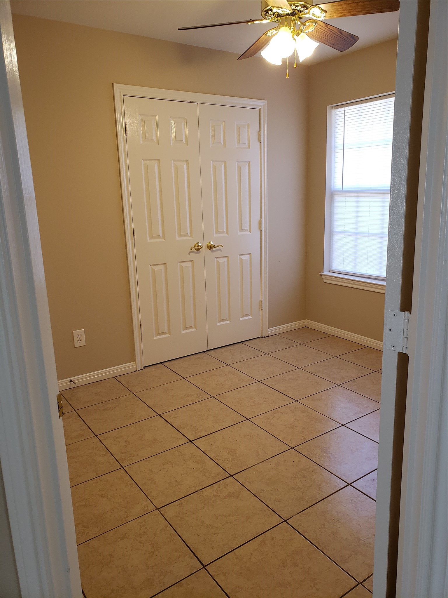 227-229 E Craven Avenue Lacy Lakeview TX 76705