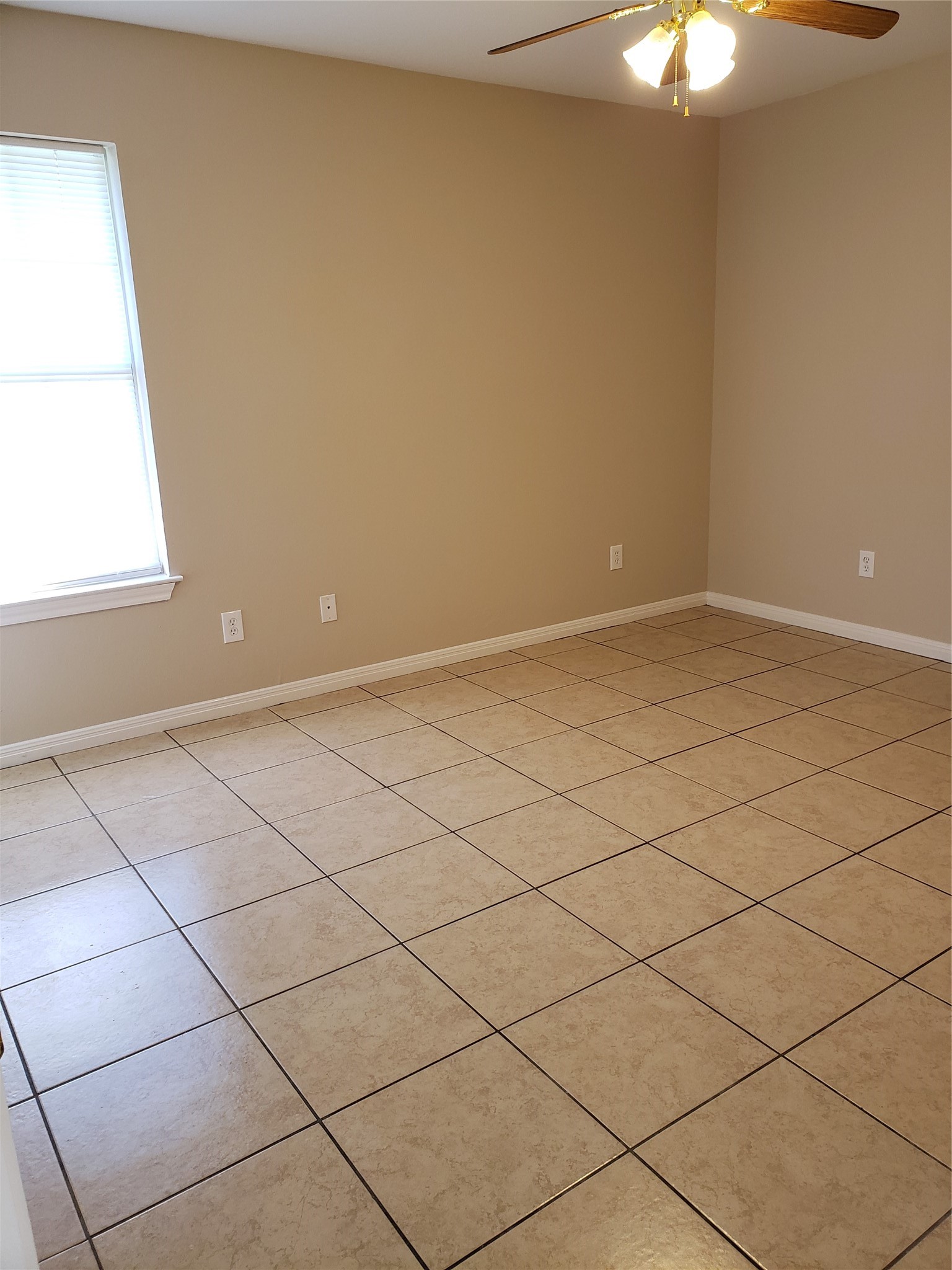 227-229 E Craven Avenue Lacy Lakeview TX 76705